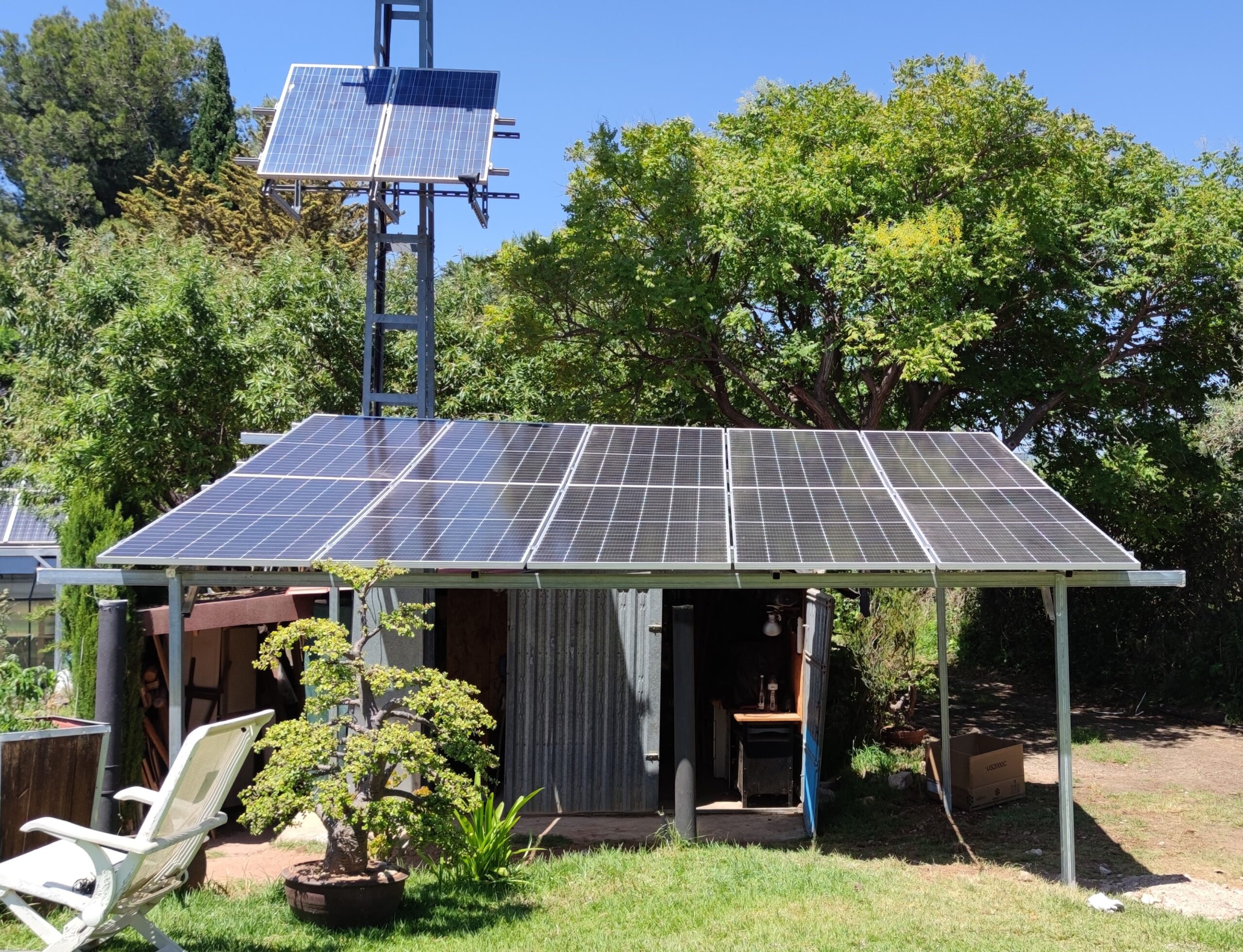 Terraza Comunitaria con Placas Solares